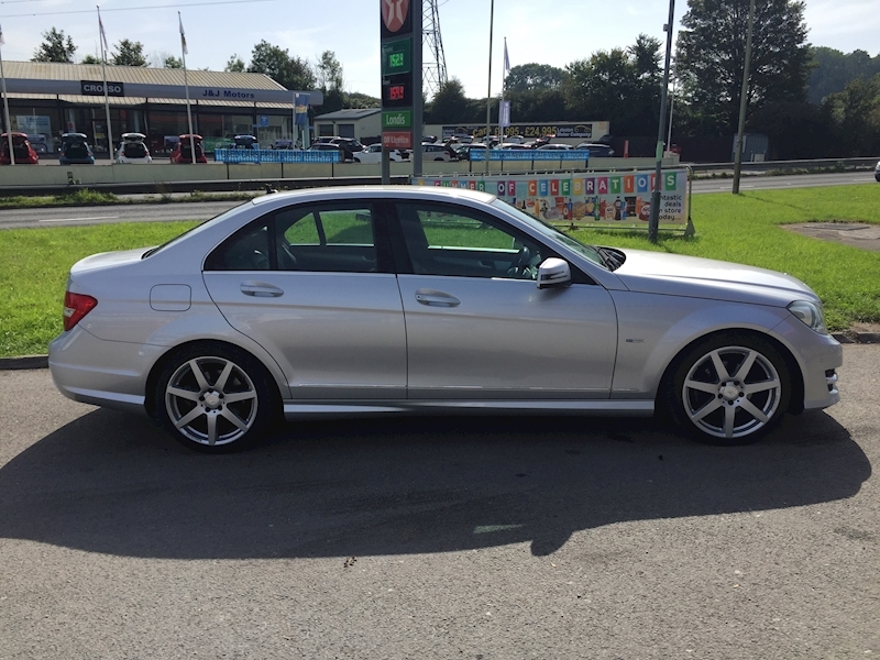 Mercedes-Benz 2.1 C220 CDI BlueEfficiency Sport Saloon 4dr Diesel G-Tronic+ Euro 5 (s/s) (170 ps)