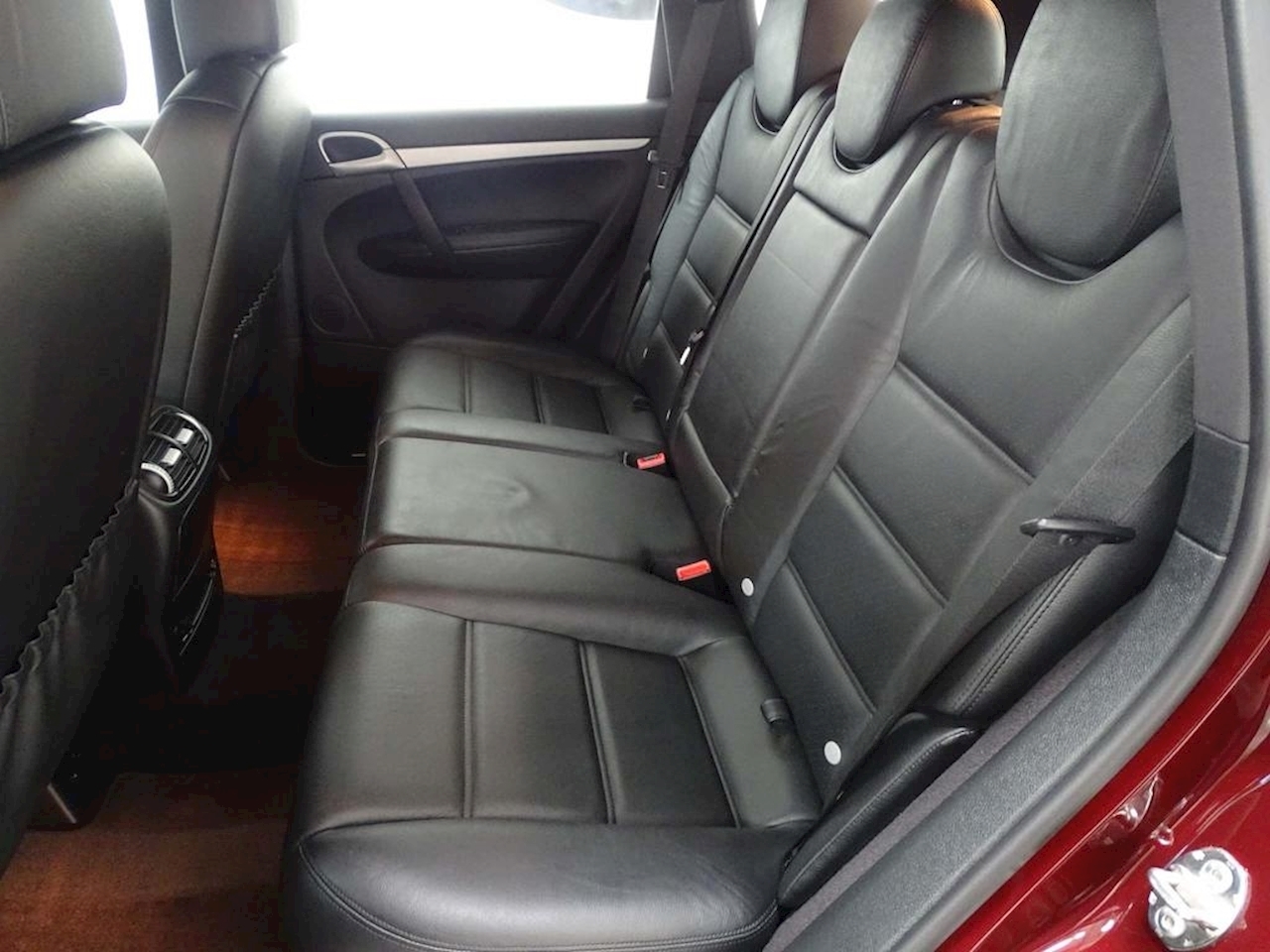 porsche cayenne isofix