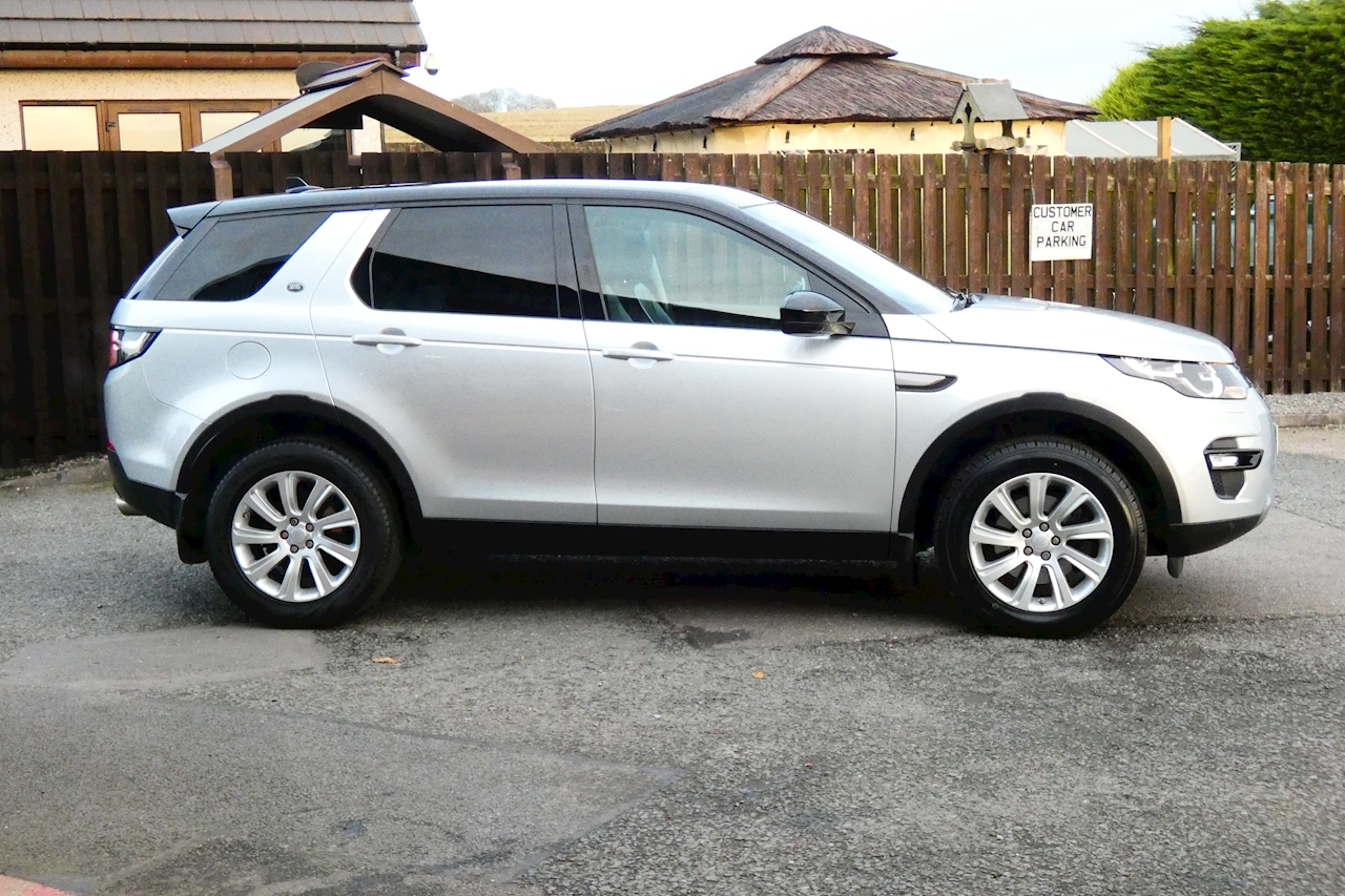 Discovery Sport 2.0 TD4 SE Tech SUV 5dr Diesel Auto 4WD (s/s) (180 ps)