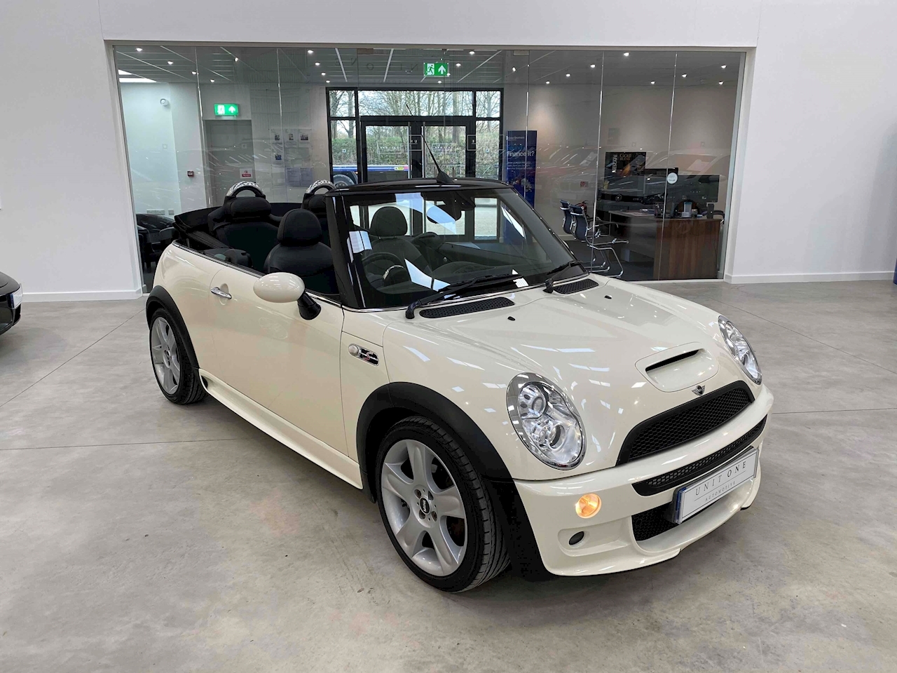 Used 06 Mini Mini Cooper S 1 6 2dr Convertible Manual Petrol For Sale In West Sussex Unit One Automotive Ltd