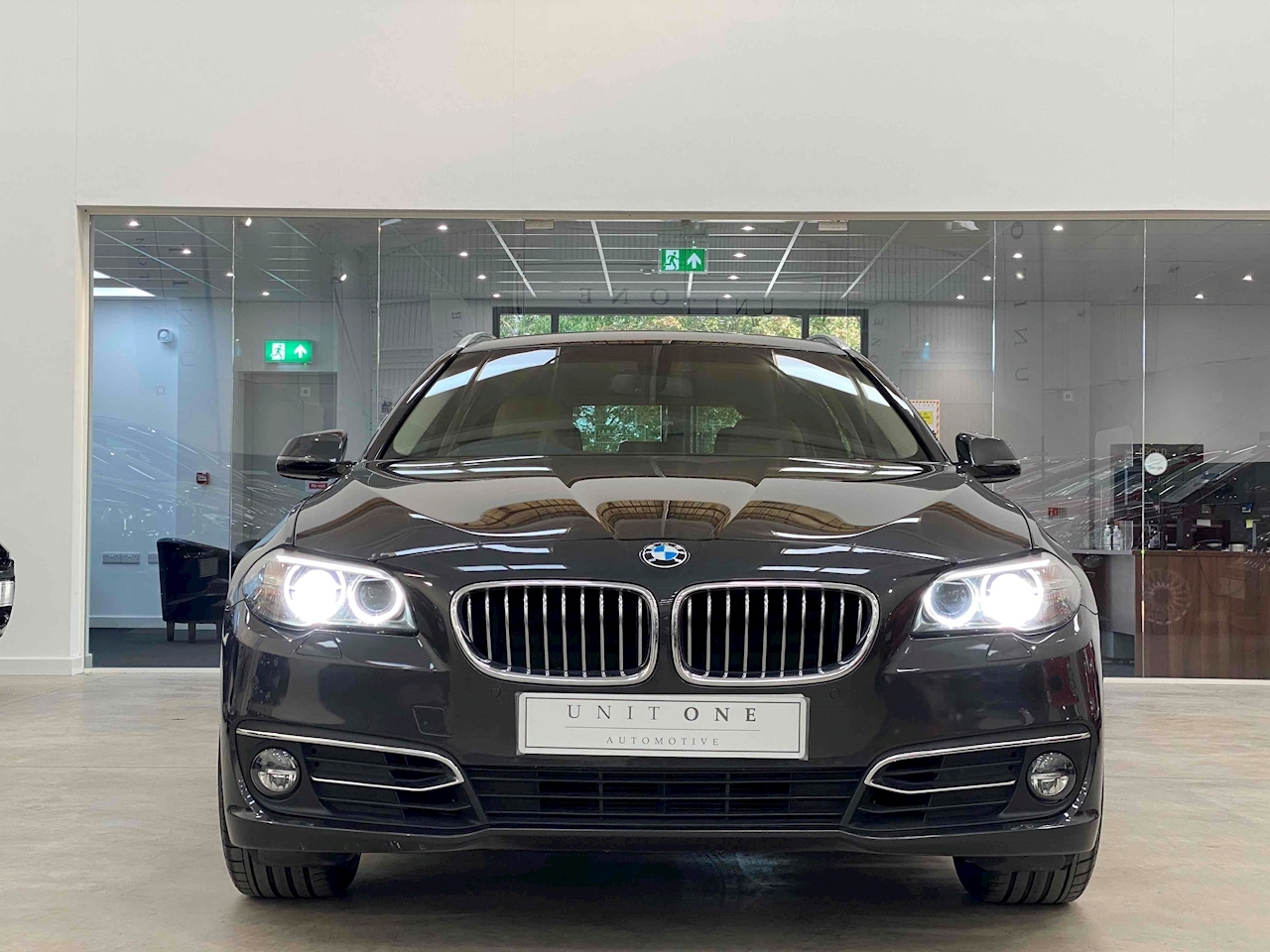 5 Series 520d Luxury Touring Touring 2.0 Automatic Diesel