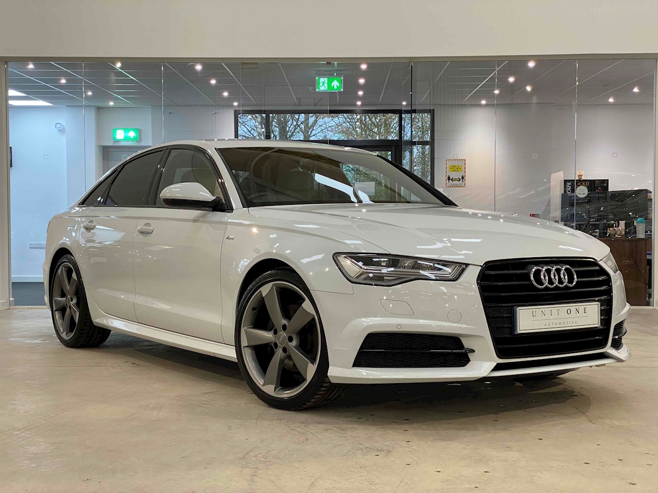A6 S-Line Black Edition 2.0 Ultra 4dr Saloon S Tronic Diesel