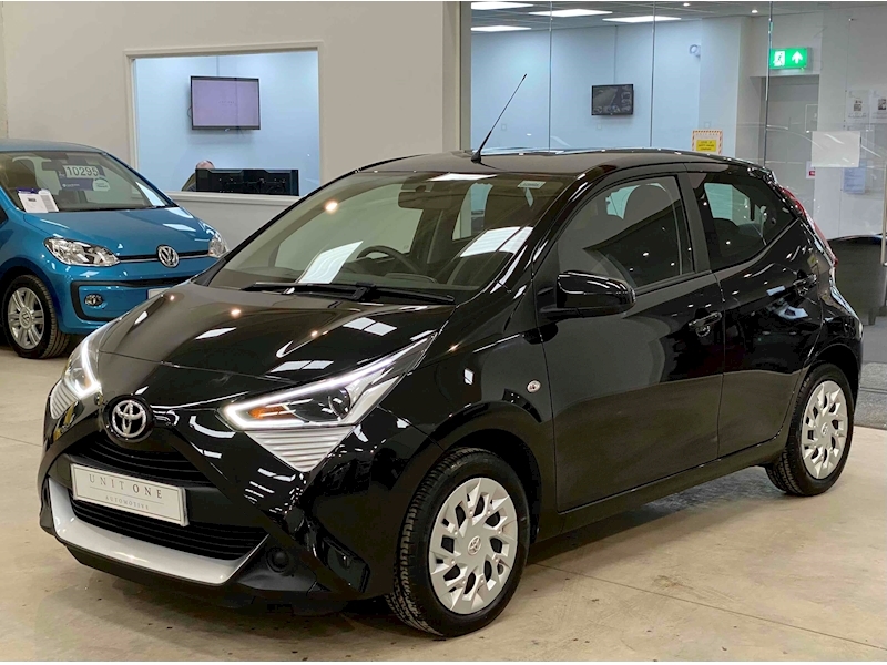 Used 2018 Toyota AYGO VVT i x play Hatchback 1 0 Automatic Petrol For 