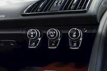 Audi R8 V10 Spyder - U977