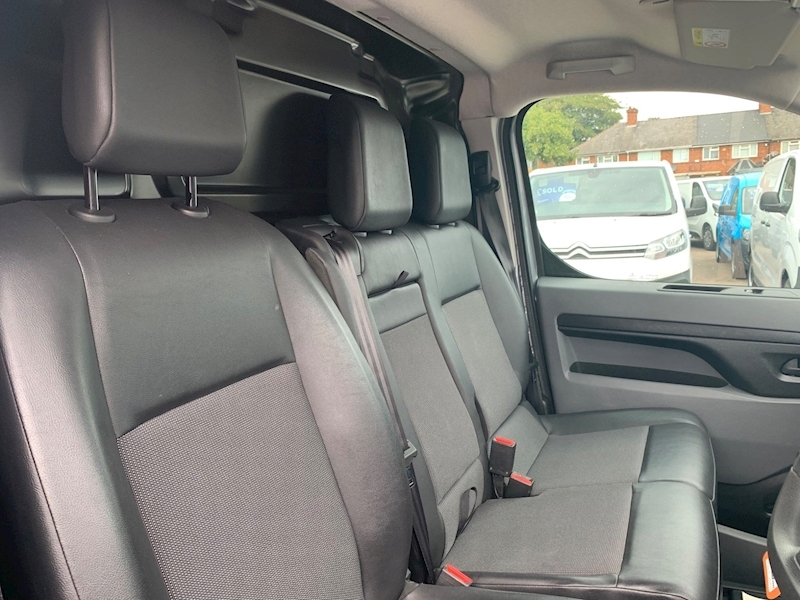 Vauxhall Vivaro CDTi 1.5 L2 LWB SPORTIVE (EURO6/HI-SPEC)