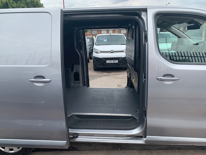 Vauxhall Vivaro CDTi 1.5 L2 LWB SPORTIVE (EURO6/HI-SPEC)