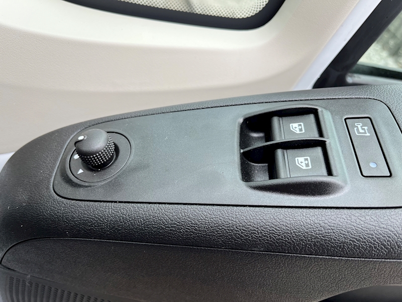 Peugeot 335 2.2BlueHDi 140 PROFESSIONAL PREMIUM PLUS L3 LWB (ULEZ/EURO6)