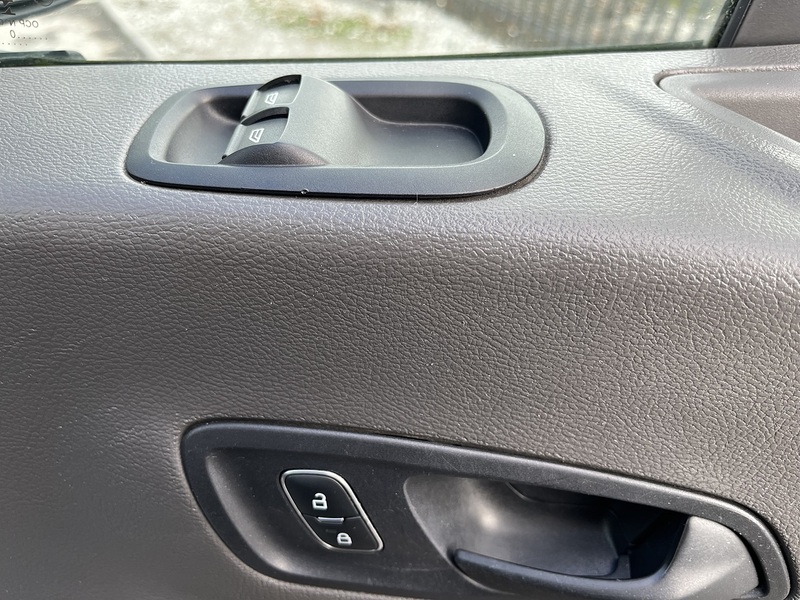 Ford 350 2.0TDCi L4 XLWB JUMBO (AIRCON) ULEZ