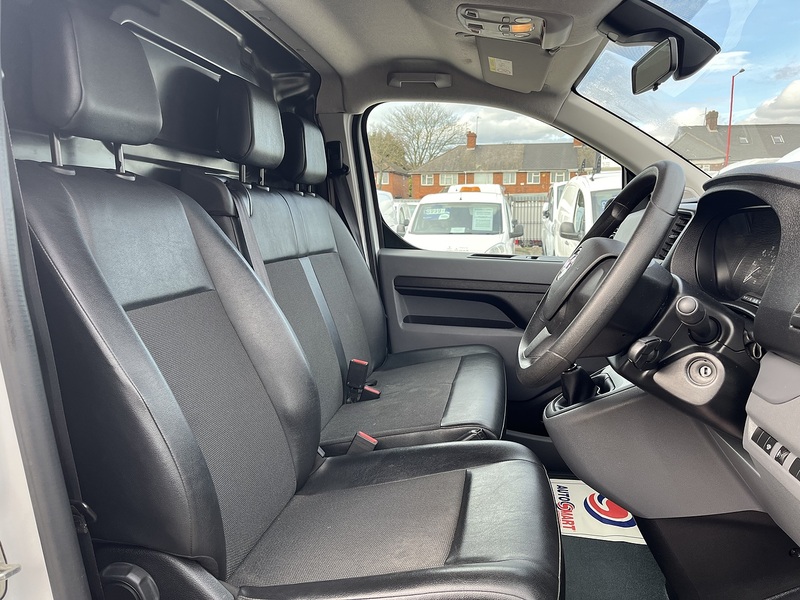 Vauxhall DYNAMIC 1.5CDTi 100 L2 LWB (HIGH SPEC) ULEZ