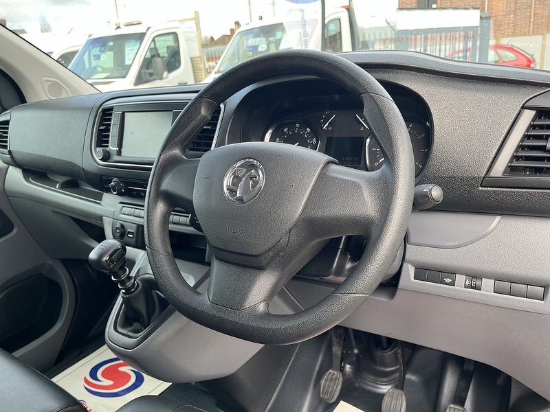 Vauxhall DYNAMIC 1.5CDTi 100 L2 LWB (HIGH SPEC) ULEZ