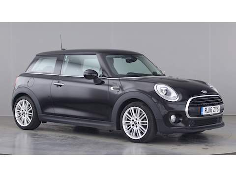 Mini Cooper Hatchback 1.5 Manual Petrol