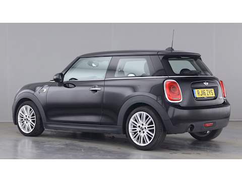 Mini Cooper Hatchback 1.5 Manual Petrol