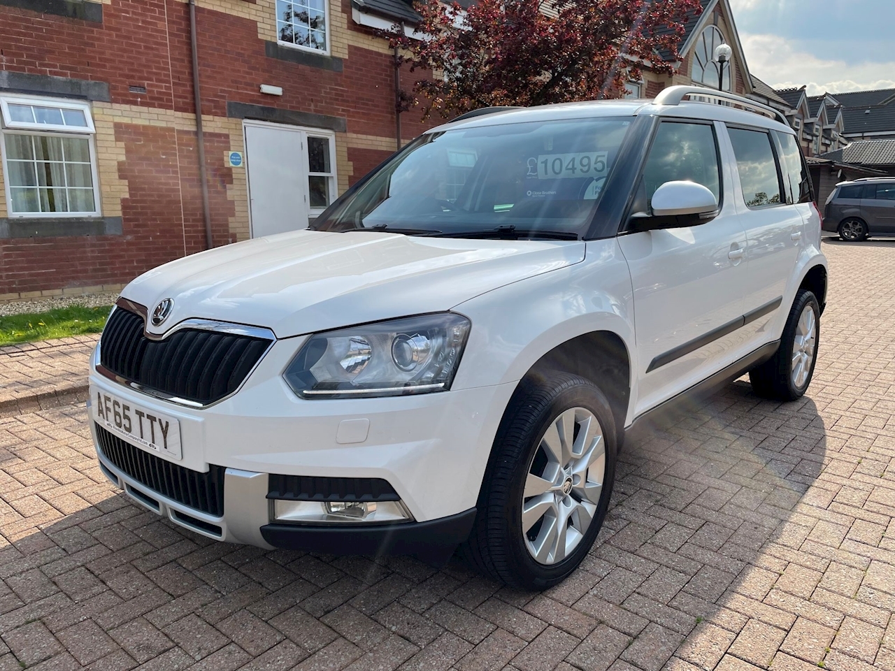 Used 2015 SKODA Yeti TSI Elegance For Sale in Mid Glamorgan (U2714 ...