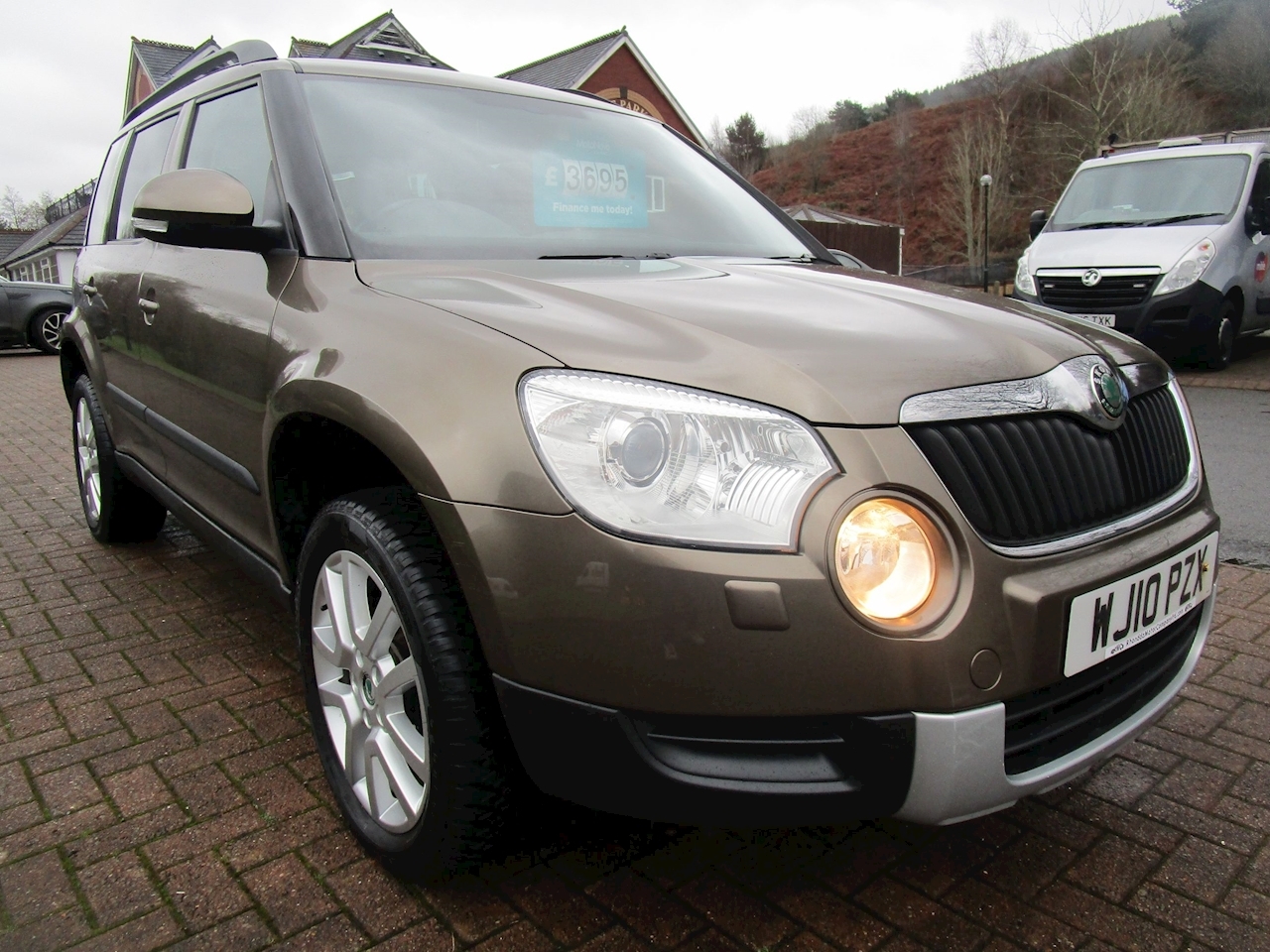 2010 (10) Skoda Yeti Elegance 1.8 TSi 4X4 5Dr in Mato Brown. 32k Miles. 10  Services. 2 Owners. £9990 