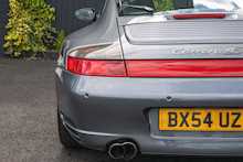 Porsche 911 996 Carrera 4S - U227