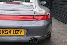Porsche 911 996 Carrera 4S - U227