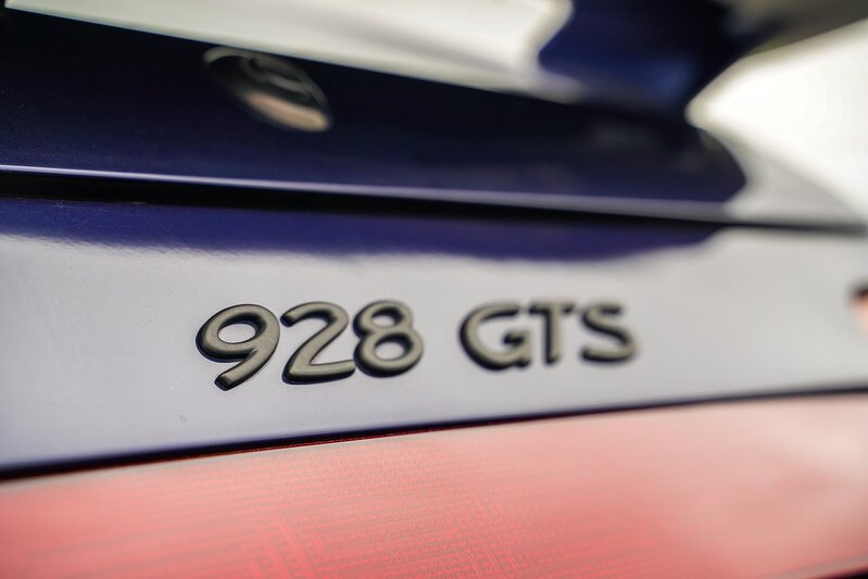Porsche 928 Gts - U1219