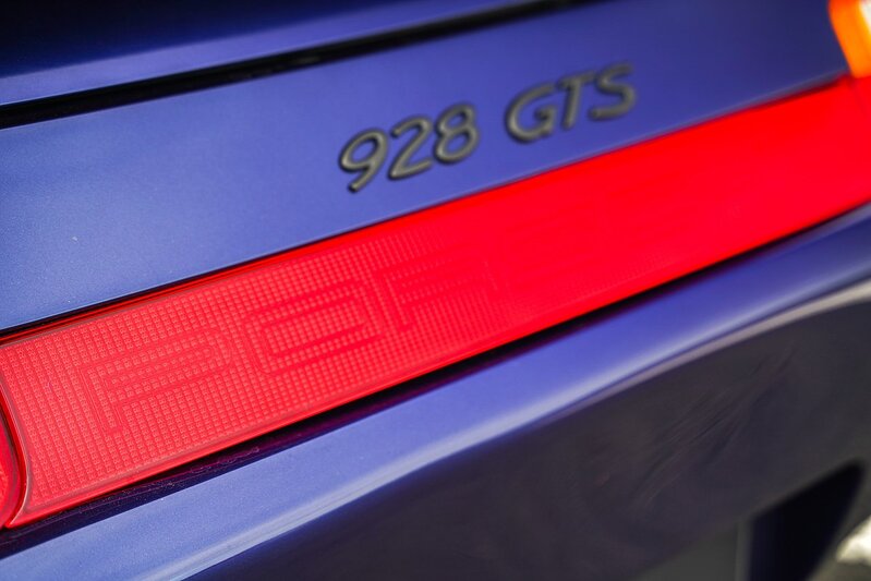 Porsche 928 Gts - U1219