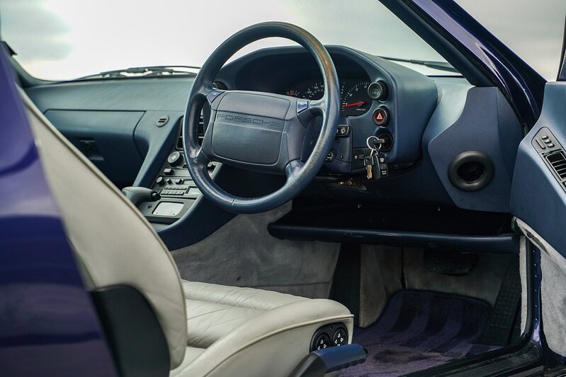 Porsche 928 Gts - U1219