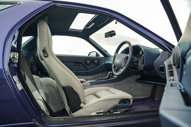 Porsche 928 Gts - U1219