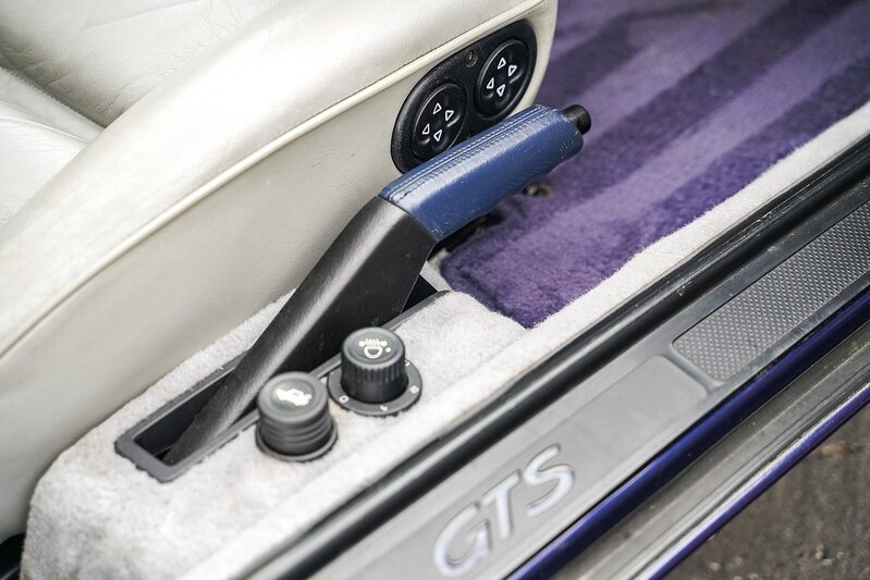 Porsche 928 Gts - U1219