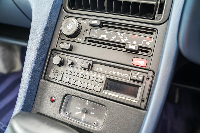 Porsche 928 Gts - U1219