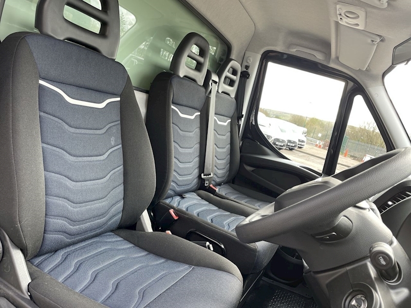 Iveco Daily 35C16 160ps Curtainside L15ft 4.5m H7.5ft  Business Pack Air Con, Twin Wheels,  *VOSA TEST IN MAY* 2.3 2dr Curtain Side Manual Diesel