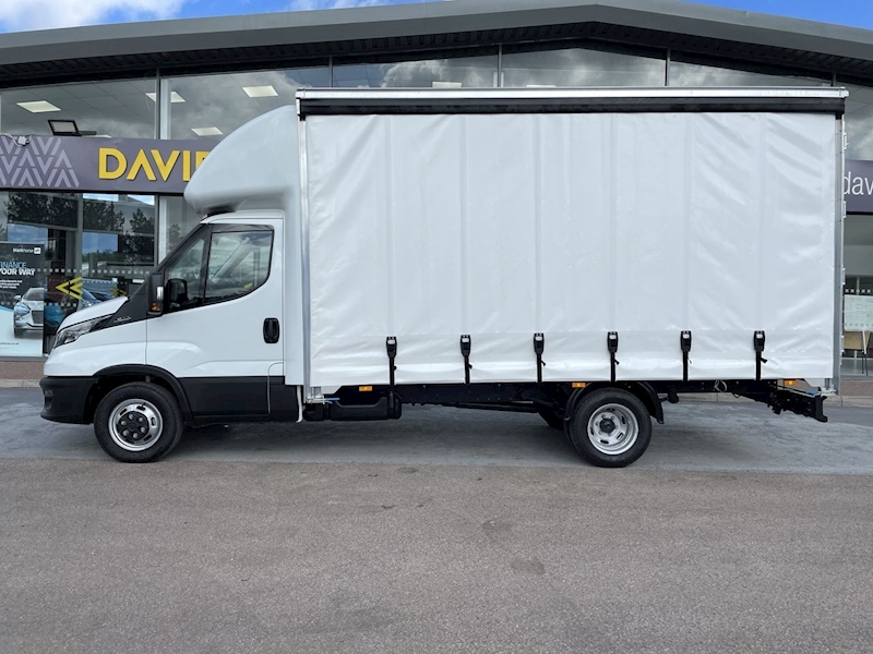 Iveco 140ps 35C14 4.5m Crutainside Business Pack with Air Con & Del Miles 2.3 2dr Curtain Side Manual Diesel