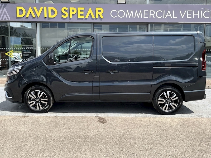 Renault DCI 150ps Sport Plus + L1 SWB With Sat Nav, Rev Cam & Air Con 2.0 5dr Panel Van Manual Diesel