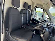 Vauxhall CDTi 140ps Turbo D Dynamic L2 H2 Mwb with Sat Nav & Air Con 2.2 5dr Panel Van Manual Diesel