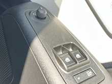 Peugeot HDi 120ps Professional L1 H1 SWB 333 with Air Con & Parking Sensors 2.2 5dr Panel Van Manual Diesel