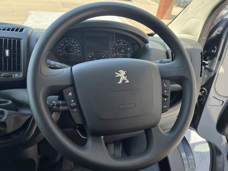 Peugeot HDi 120ps Professional L1 H1 SWB 333 with Air Con & Parking Sensors 2.2 5dr Panel Van Manual Diesel