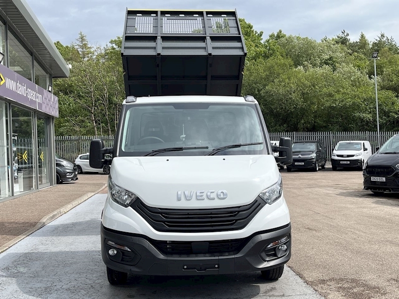 Iveco 140ps 35C14 Unregistered Tipper With Construction Pack, Air Con & Tow Bar 2.3 2dr Tipper Manual Diesel