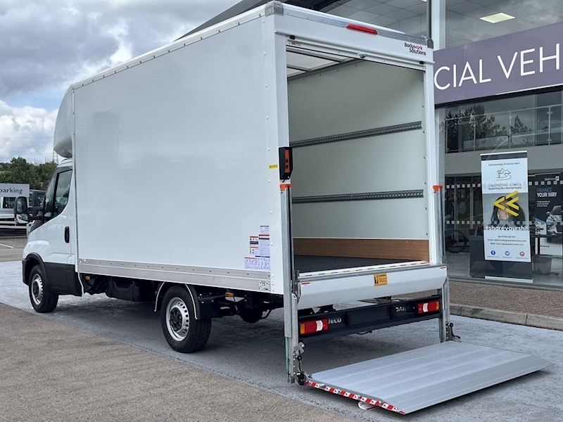 Iveco HDI 35C14 140ps 13ft 4M Unregistered Business Luton with Air Con & Tail Lift 2.3 2dr Luton Manual Diesel
