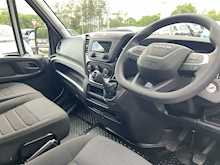 Iveco HDI 35C14 140ps 13ft 4M Unregistered Business Luton with Air Con & Tail Lift 2.3 2dr Luton Manual Diesel