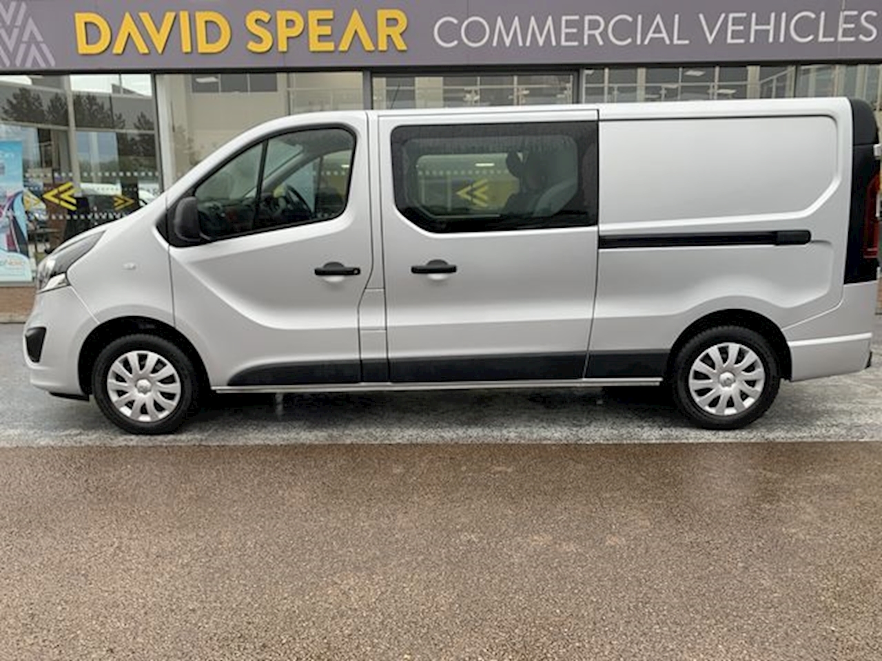 vauxhall vivaro sportive lwb for sale