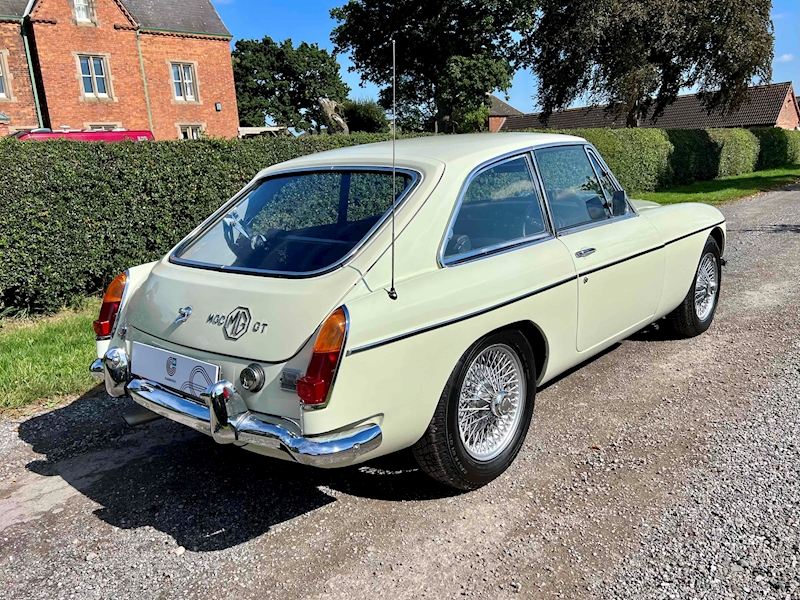 MG GT 3.0 2dr coupe manual petrol