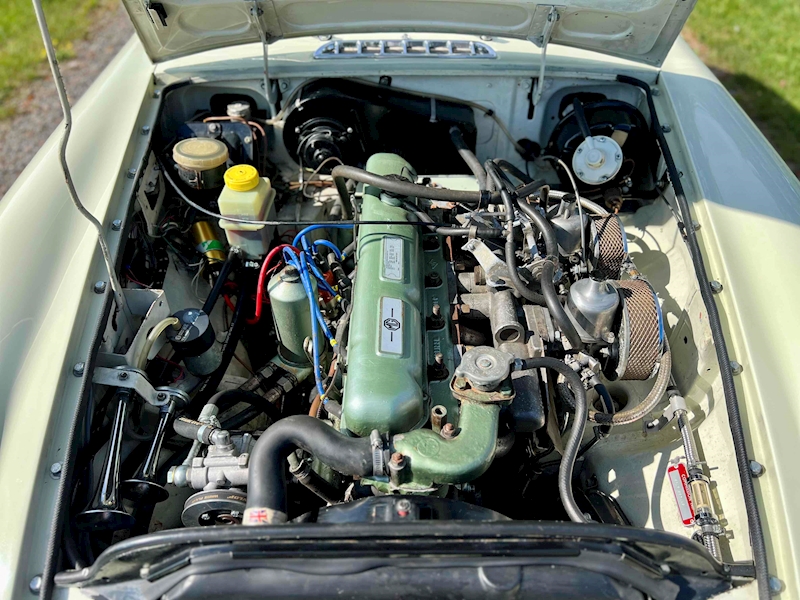 MG GT 3.0 2dr coupe manual petrol
