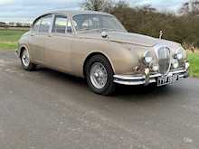 1967/F DAIMLER V8 250
