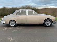 1967/F DAIMLER V8 250