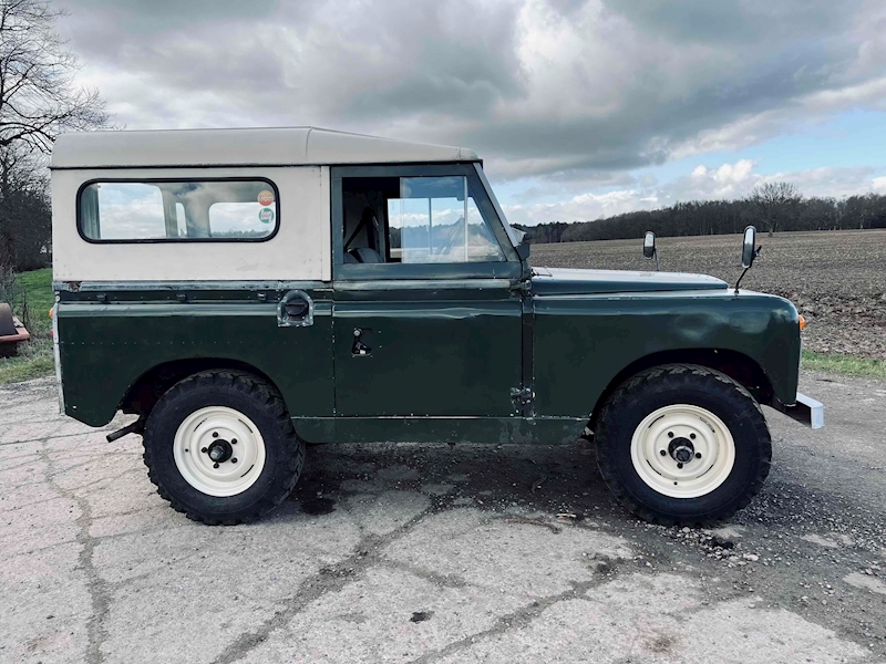 Land Rover 88 station wagon 2.25 manual petrol