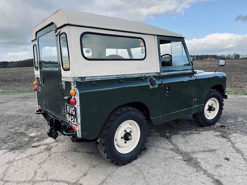 Land Rover 88 station wagon 2.25 manual petrol
