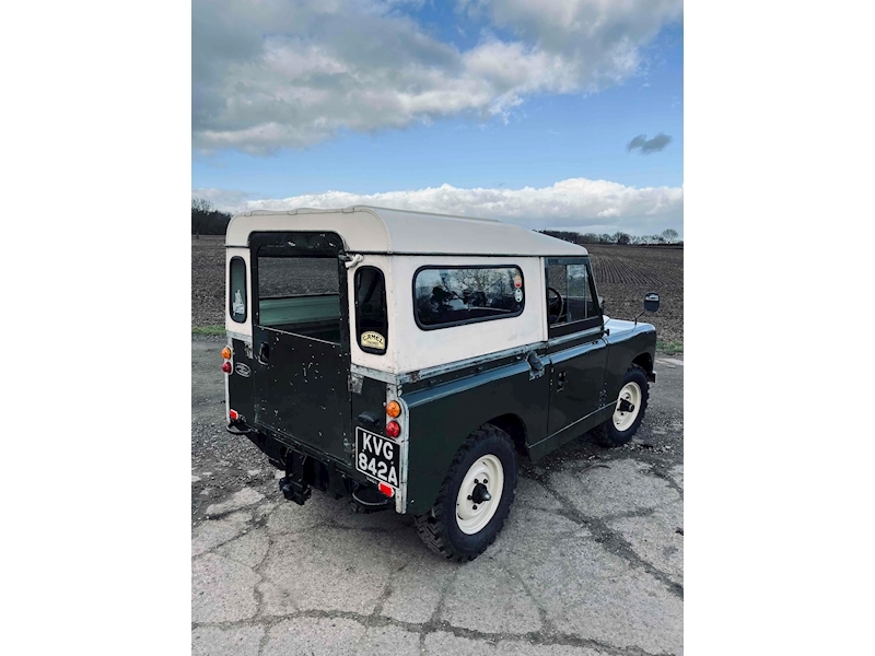 Land Rover 88 station wagon 2.25 manual petrol