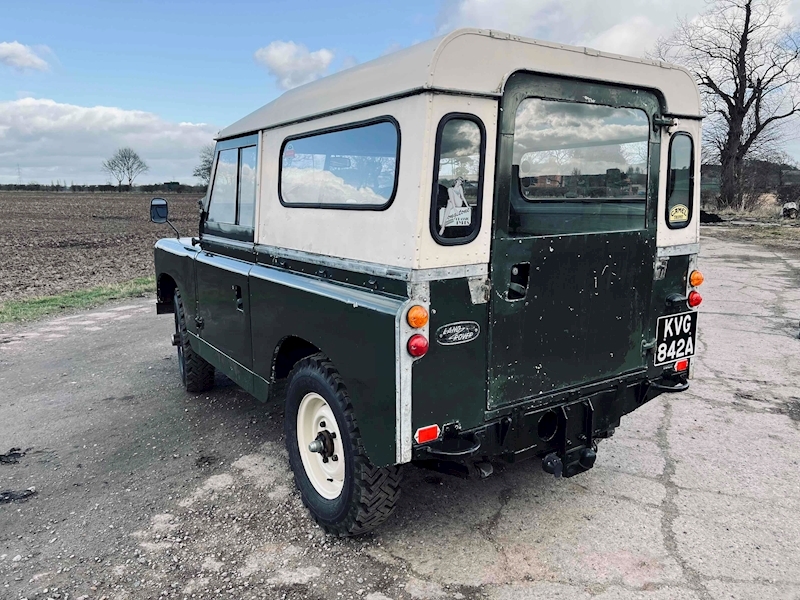 Land Rover 88 station wagon 2.25 manual petrol
