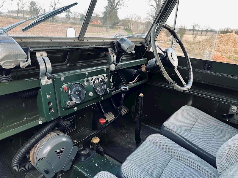 Land Rover 88 station wagon 2.25 manual petrol