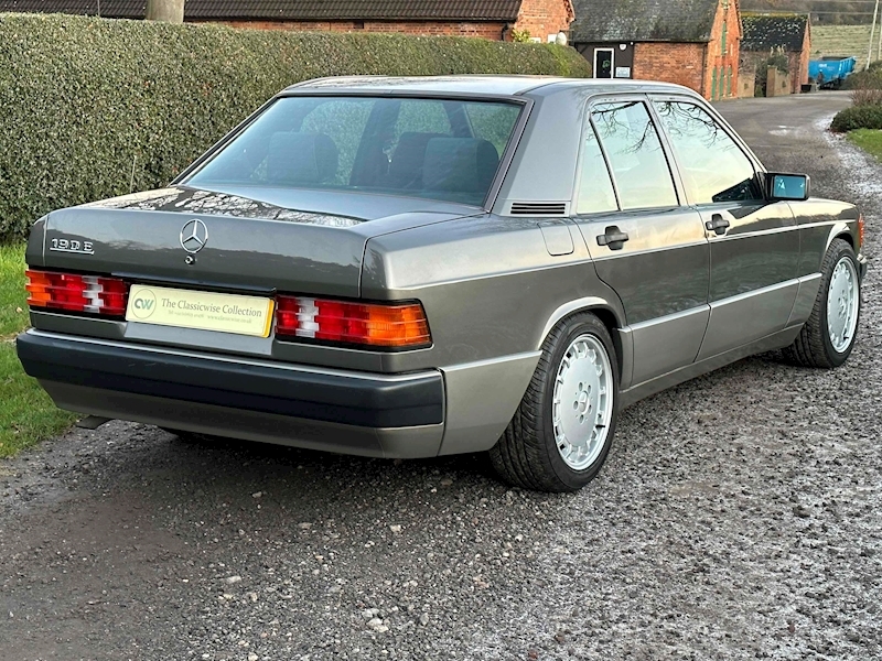 Mercedes-Benz 1992 mercedes 190E 2.0 auto with AC ! 