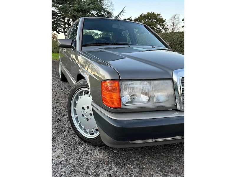 Mercedes-Benz 1992 mercedes 190E 2.0 auto with AC ! 