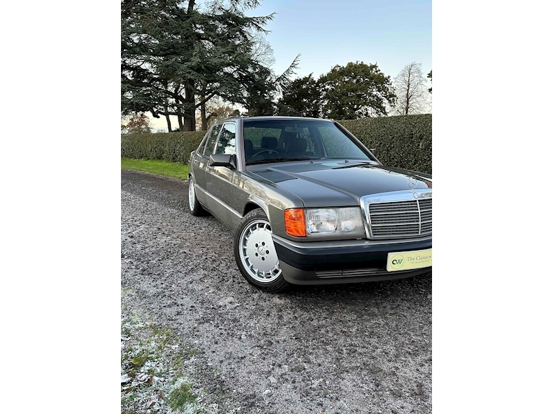 Mercedes-Benz 1992 mercedes 190E 2.0 auto with AC ! 