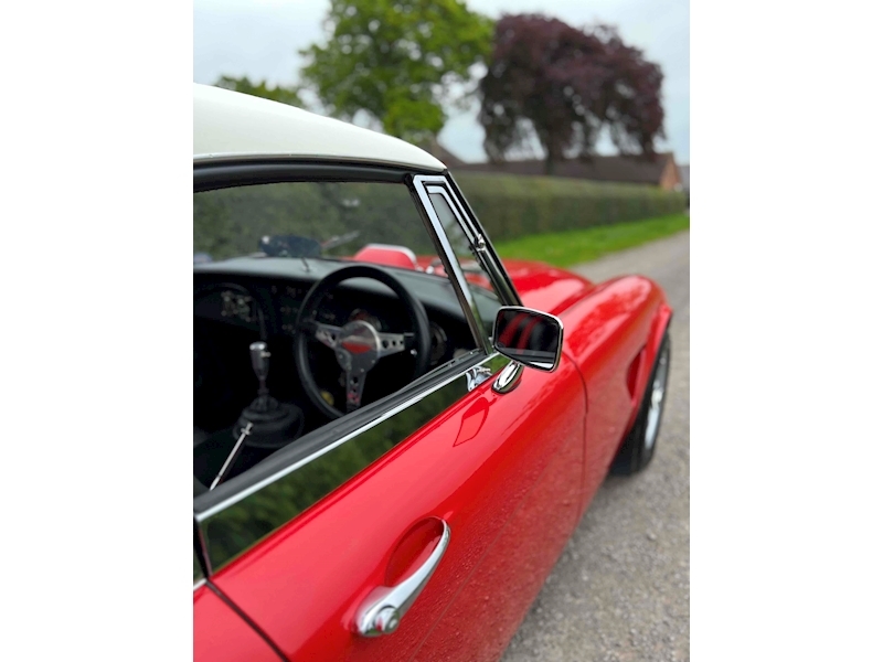 Austin Healey BJ8 3.0 2dr Convertible manual Petrol