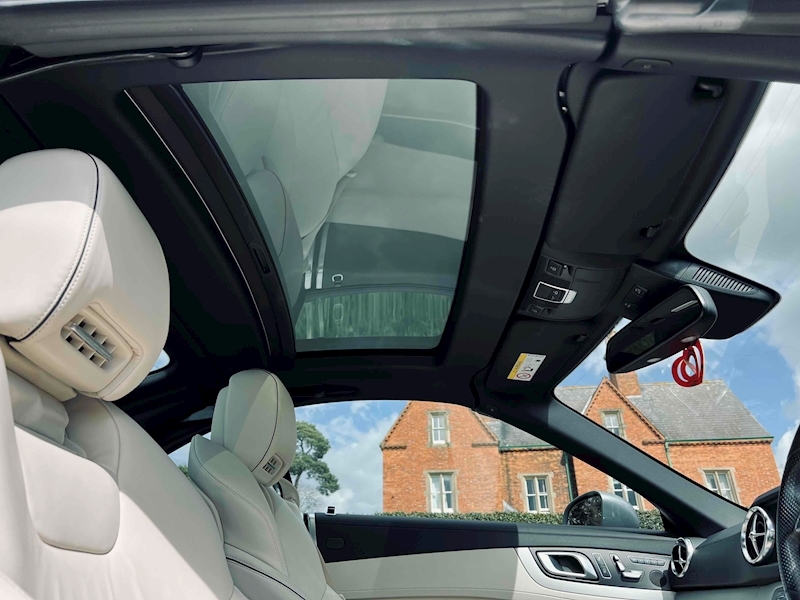 Mercedes-Benz 3.5 SL350 AMG Sport Convertible 2dr Petrol G-Tronic Euro 5 (s/s) (306 ps)